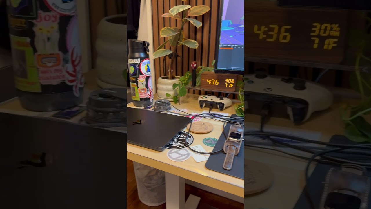 Check out the PS-10CC PriorityShare charger gets to work charging Jon's many devices. (Part 2)