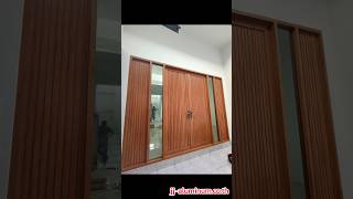 ชุดประตูบานเปิดคู่แบบทึบลอนพร้อมช่องแสงข้าง