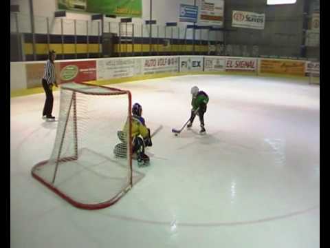 SDV_0050 Nájezd brankář Janda chytá.MP4