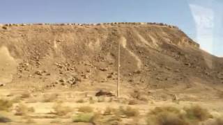 Rosa Perez pasando por aldea Paran en Israel