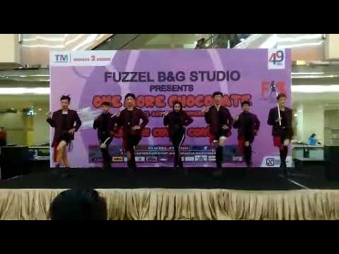 [170319] Cl CLUE Dance Cover CLC Intro + Hobgoblin Remix At Mangga Dua Square