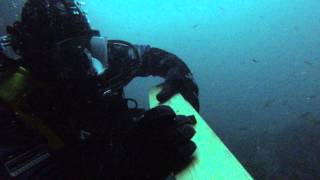 preview picture of video 'Faroe Islands. Commercial SCUBA diver students training dive'