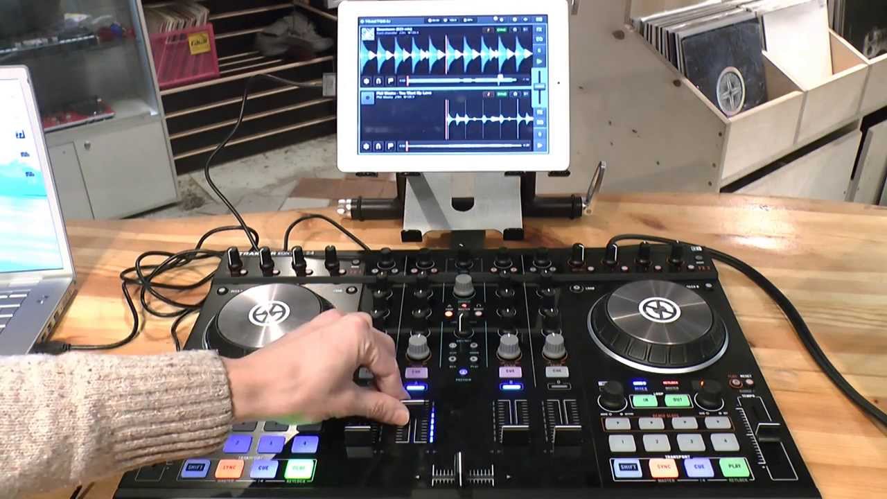 DJ контроллер Native Instruments Traktor Kontrol S2 Mk2