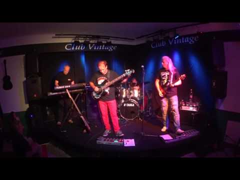 FRONT Zenekar - A Hétfejű Királykisasszony. Club Vintage, Salgótarján