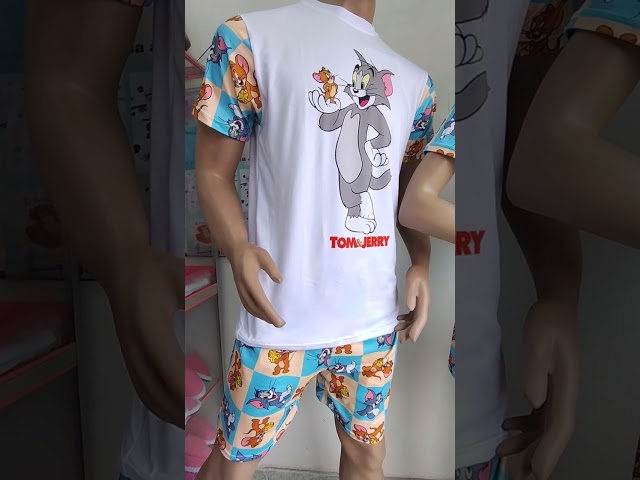 Vídeo relacionado con Pijamas personalizados para mujeres y hombres, pijamas a juego con foto de cara para parejas, conjuntos de pijamas de parte superior e inferior, regalos personalizados para el día de San Valentín