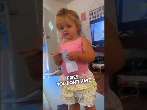 This little girl is hilarious 😂