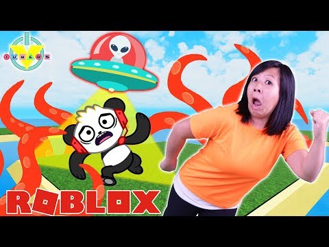 Survive on a cursed Island on Roblox with Combo and Ryan's Mommy!