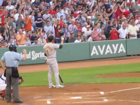 Nomar Garciapara's return to Fenway Park 7-6-09