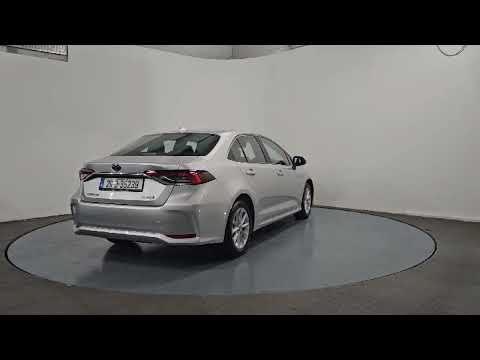 Toyota Corolla 1.8 Hybrid Luna Saloon 352 - Image 2