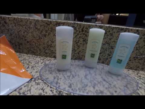 Quality Inn Review & Room TOUR!