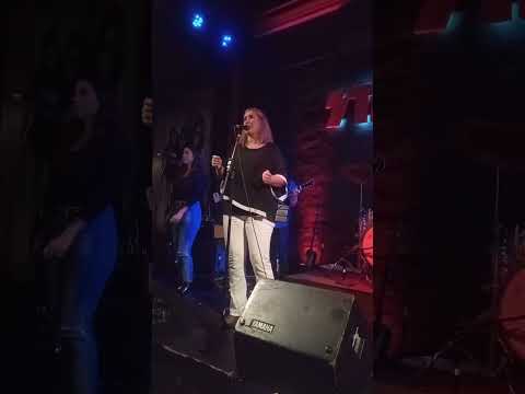 covers de Pegaditos (Natalie Pérez y Fabiana Cantilo) con la genia de Marcela Vanni