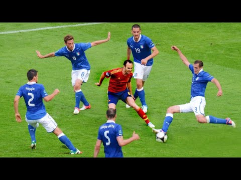 Andrés Iniesta - When Football Becomes Art