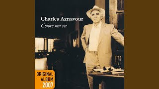 Kadr z teledysku Oui tekst piosenki Charles Aznavour