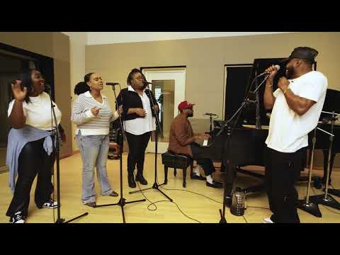 Darrel Walls & PJ Morton - HOLDING ON (Piano Session)