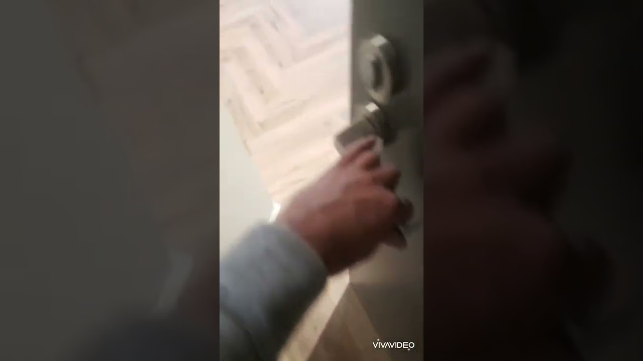 Herringbone hybrid flooring + self levelling