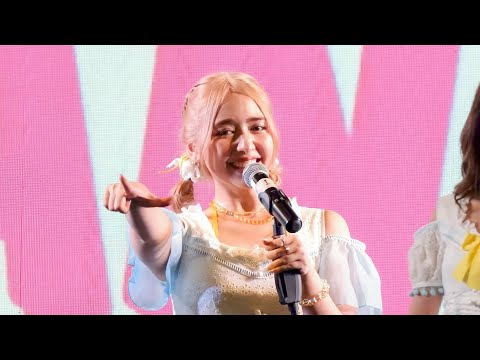 [4K] Heavy Rotation - Jane BNK48 @ 11th Single Roadshow Central Mahachai 220507 [Fancam]