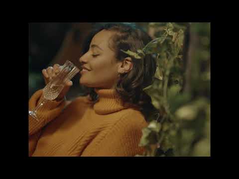 Sasha Chaa - Chéri (Official Music Video)