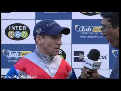 20151106 Greyville Race 1 won by BLACK CASHMERE