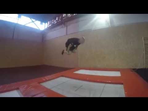 Freestyle Family w Hangarze 646