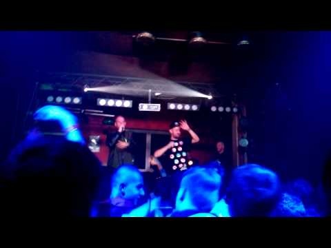 Vladimir 518 -- Smichov - Ujezd (feat. Hugo Toxxx & Orion) [live@Mělník, Liďák, 24.10.2014]
