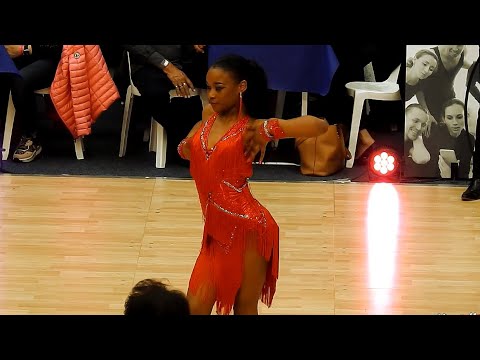 Mica PETIT & Dayana DESVENNES [Chacha] - Championnat de France 2022 / Junior 2