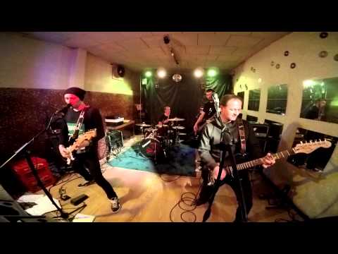 Menu 65 - Menu 65 - zapomínám kdo jsem ( live ) Kopřivnice