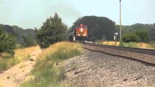 preview picture of video 'Fast BNSF Tankers near US 50/RD 170 near Plymouth, Kansas'