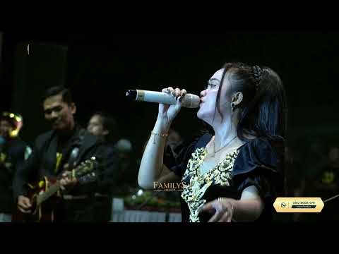 Erika Syaulina   Kejam dan Tega Live Cover Hut 30thn Familys Group - Iwan Familys