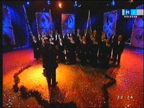 28.Corul Moldova - Vecernii (Runcu). Solo: L. Romanescu, dirijor: V.Budilevschi