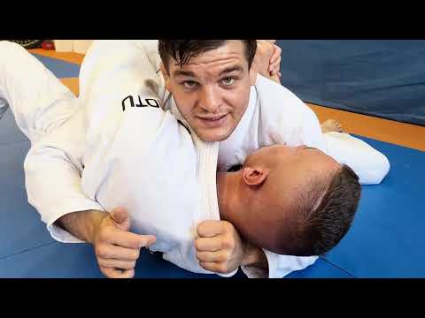 BaseBall Choke from Sidemount - Ryo-Te Jime BJJ Judo Basics Submission Jujijime Collar Attack Ryo Te — judo technique demonstration