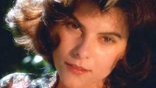 14 Sexy Images of Adrienne Barbeau