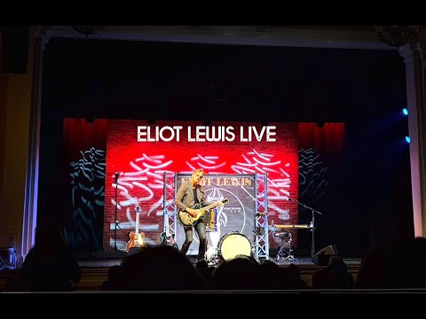 Eliot Lewis Live. A short fan filmed clip.