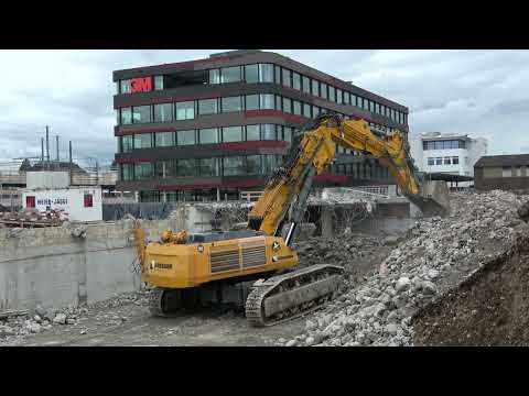 Liebherr A-REX M9300 mit Schaufel