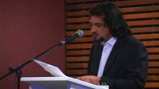 preview picture of video 'Luis Alirio Calle presentando el Libro: Mujer y Tiempo'