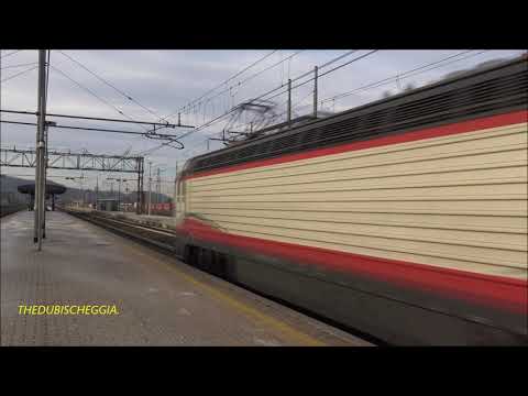 INTERCITY IN TRANSITO NELLA STAZIONE DI ARQUATA S. (AL) VEN. 4 - 1 - 2019.