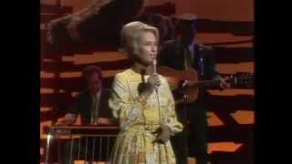 TAMMY WYNETTE - THE WAYS TO LOVE A MAN