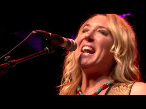 Heartless Bastards - Black Cloud (eTown webisode #924)