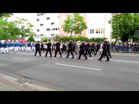 Schützenfest Neuss-Furth 2016, um die Parade Video 2