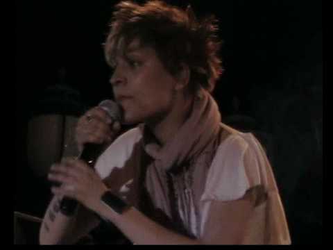 Laura Bono a Crucoli - Tutto ha una spiegazione