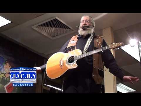 Chaim Fogelman Sings at Chanukah Rally in 770
