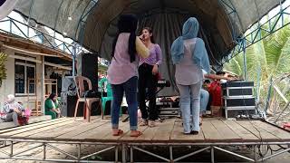 Download lagu Haruskah aku mati - Tia oyoy ft Ita Racing mp3 Download lagu Haruskah aku mati - Tia oyoy ft Ita Racing mp3