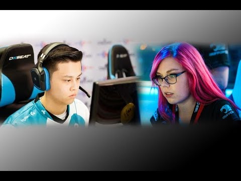 Stewie knife on DEAF GIRL [CLG RED] (CSGO STREAM HIGHLIGHT)