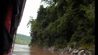 preview picture of video 'Slow boat from Luang Prabang to Huay Xai 2011'