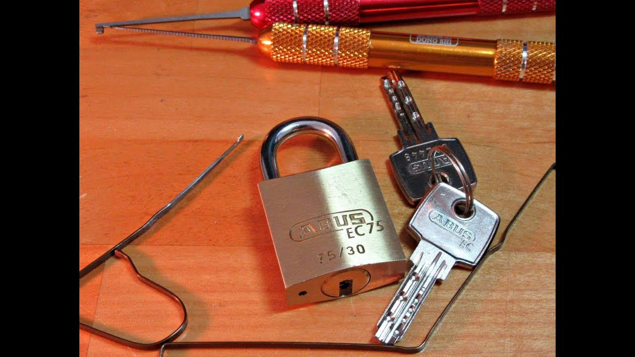 BITCH PICKING Open ABUS 75/30 Dimple Padlock Using BOBBY PINS