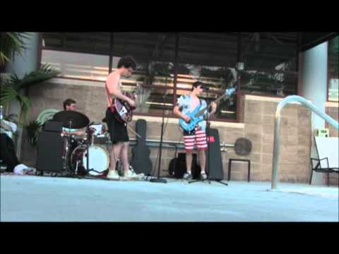 Bombanova - Danger, High Voltage