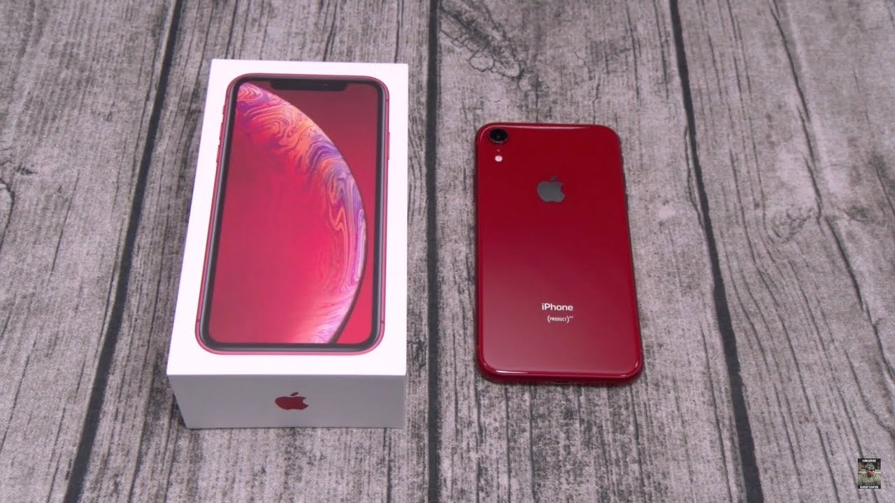 iPhone XR - Unboxing And First Impressions