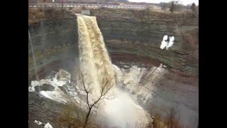 preview picture of video 'Devil's Punchbowl [Flooded] Stoney Creek'