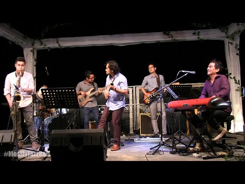Indra Lesmana Group ft. Tompi - Ain't No Sunshine @ Mostly Jazz in Bali 07/06/15 [HD]