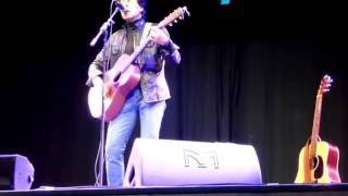 "Godzilla" & "Somebody Loves You" - Kasim Sulton @ T.G.B.F.F. Skegness 4/12/2016.