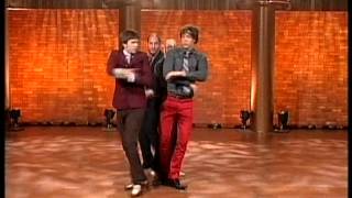 S11E01 - Musical Performance OK Go A Million Ways